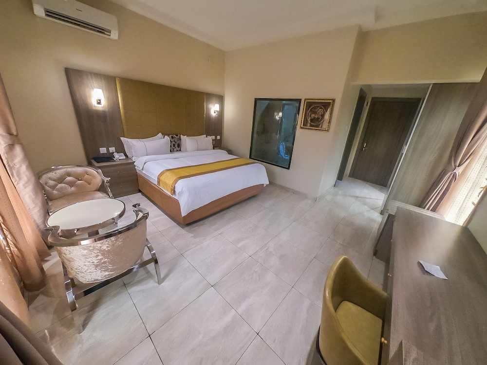 Deluxe Room, City View photo 3