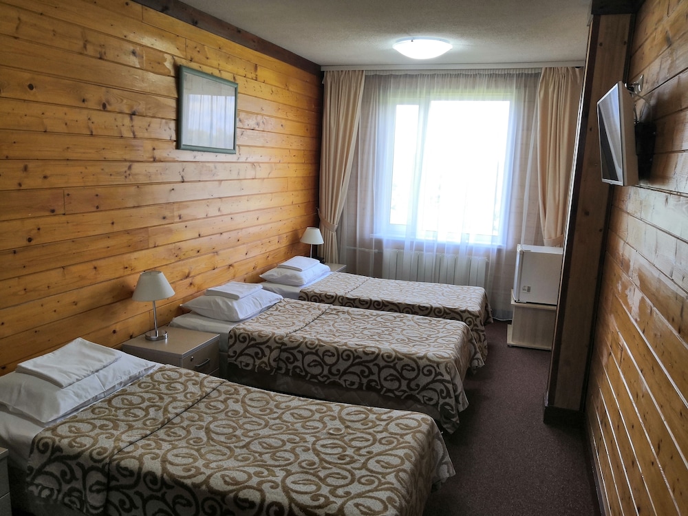 Economy Triple Room