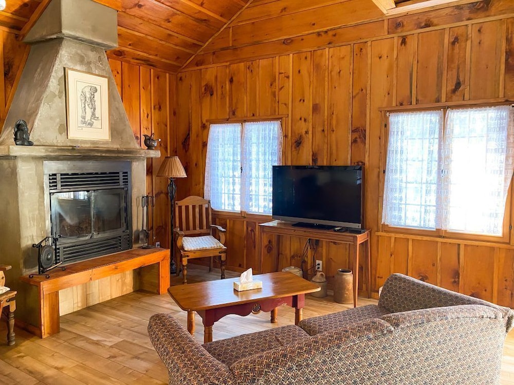 Cabin photo 2