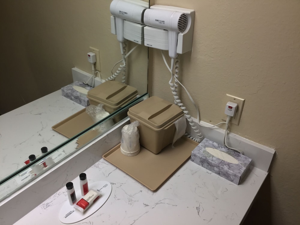 Days Inn & Suites by Wyndham Houston North - Spring, Foto 5