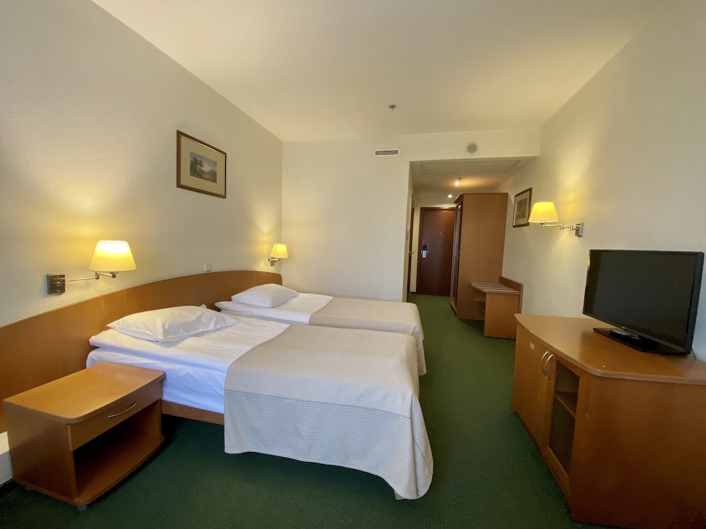 Basic Double or Twin Room photo 1