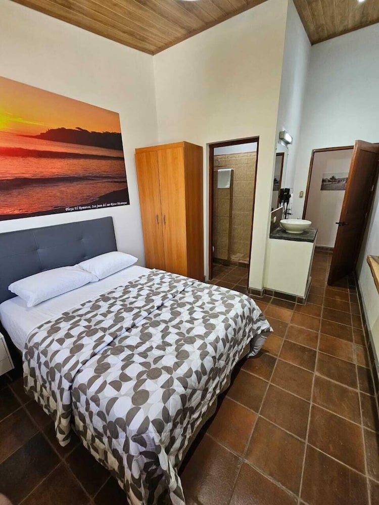 Comfort Double Room, 1 Bedroom, Air conditioning, Courtyard View photo 2