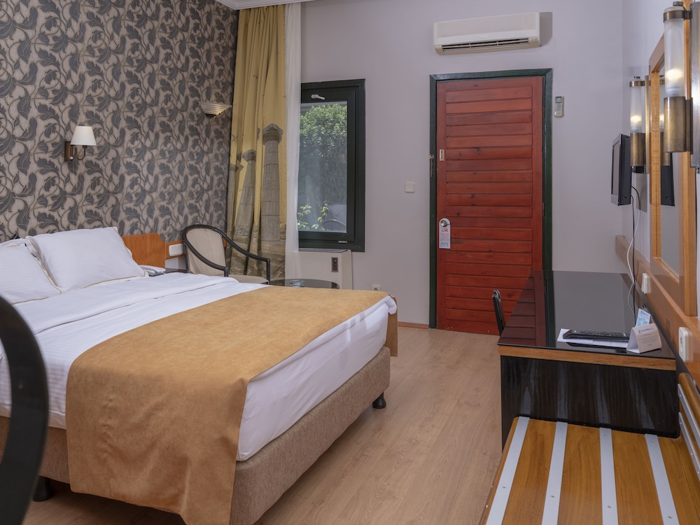 Junior Quadruple Room photo 2