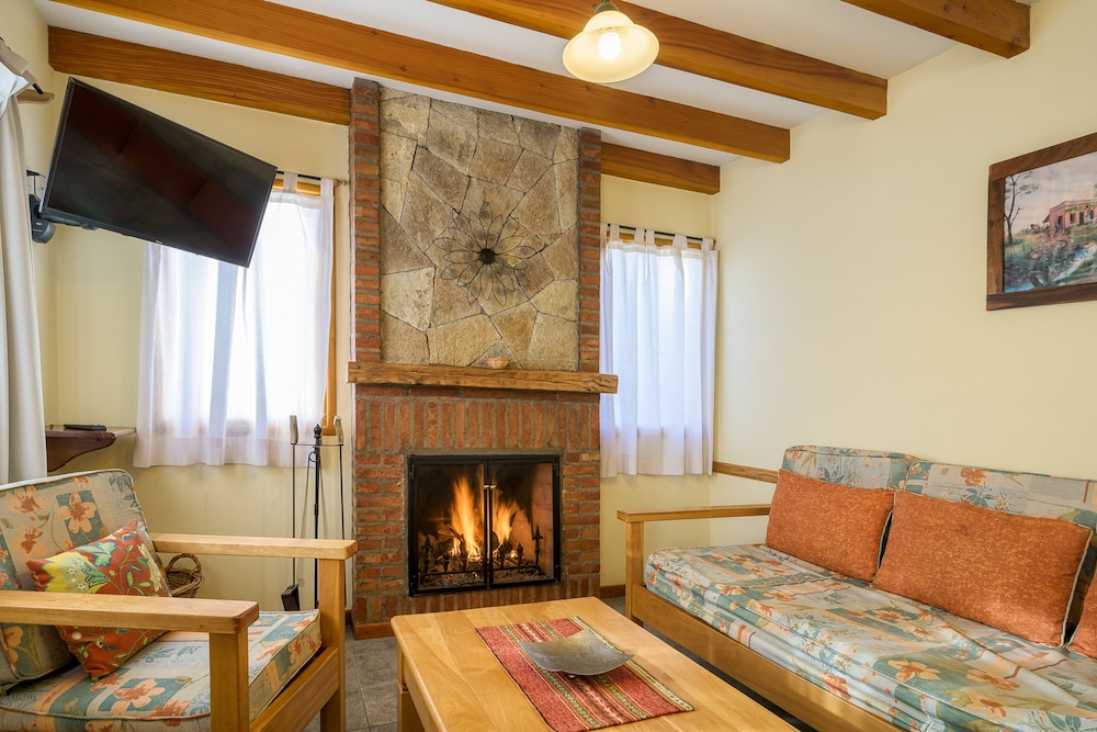 Cabin, 2 Bedrooms photo 1