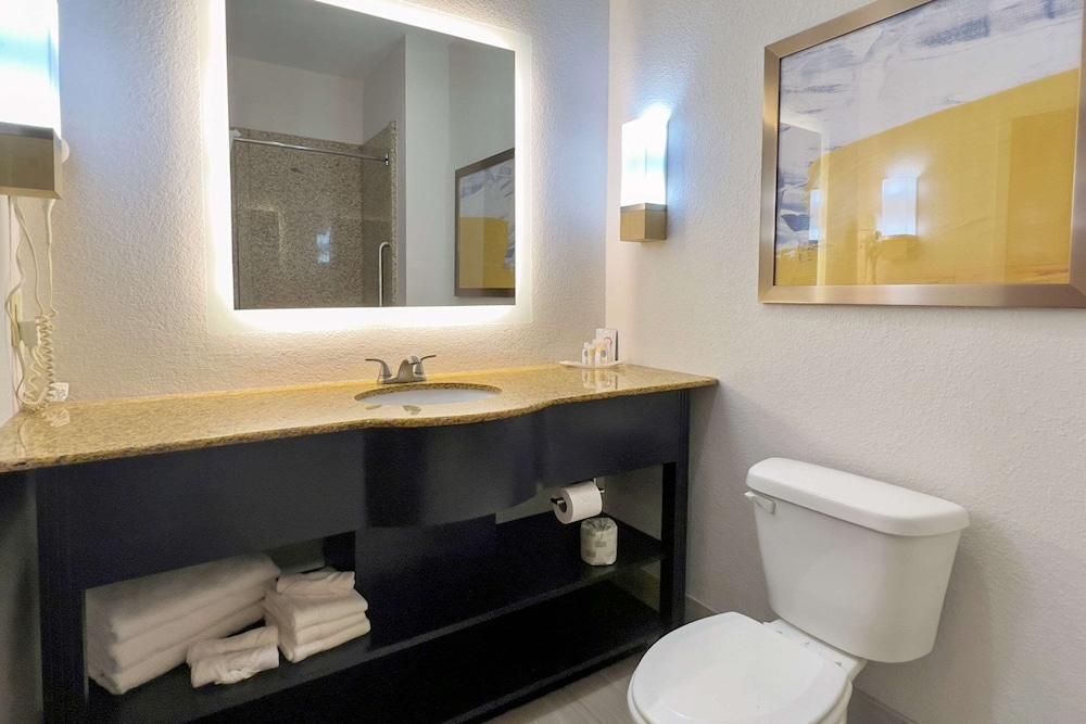 Suite, Non Smoking photo 3