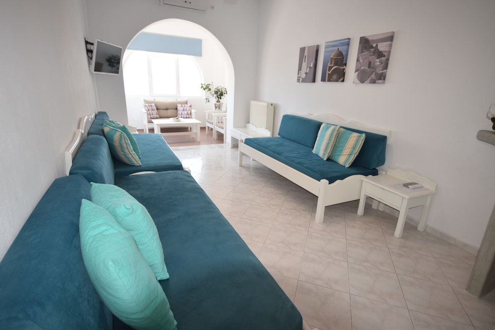 Traditional Apartment, 1 Bedroom (Caldera View) - Photo 12