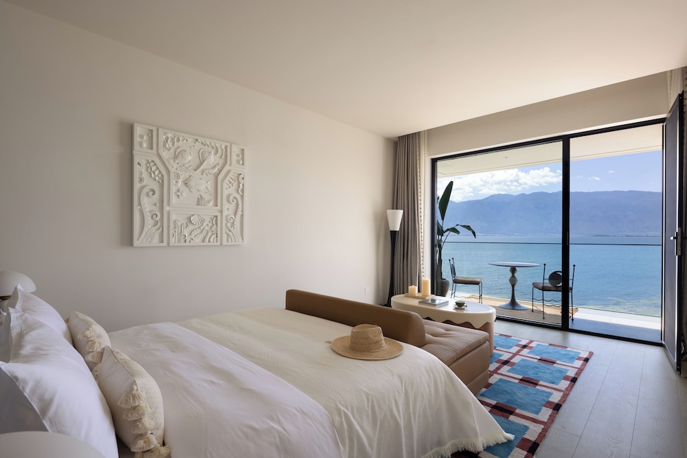 Standard Double Room, Patio, Sea View