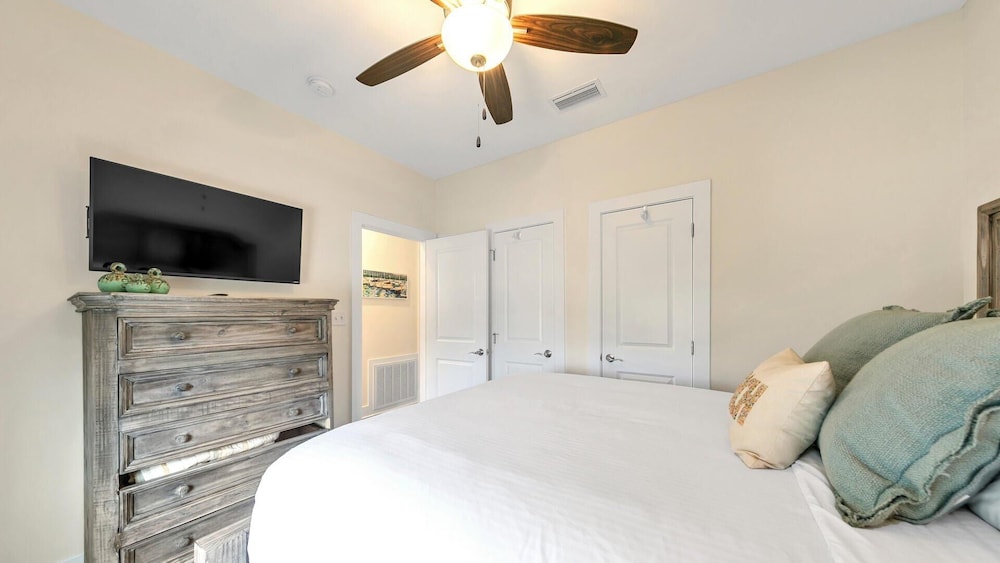 Condo, Multiple Beds, Beach View (Hidden Lake Condos 321) photo 2