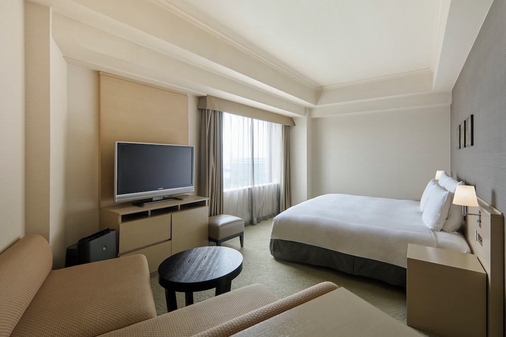 Premium Room, 1 Queen Bed (High Floor) - Photo 7