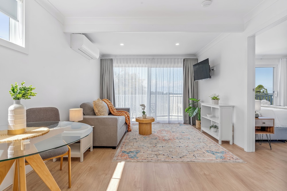 Executive Apartment, 1 Bedroom, Jetted Tub, Ocean View photo 3