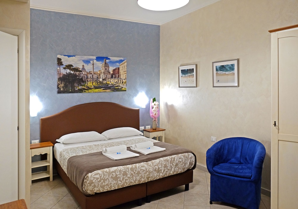 Classic Quadruple Room photo 3
