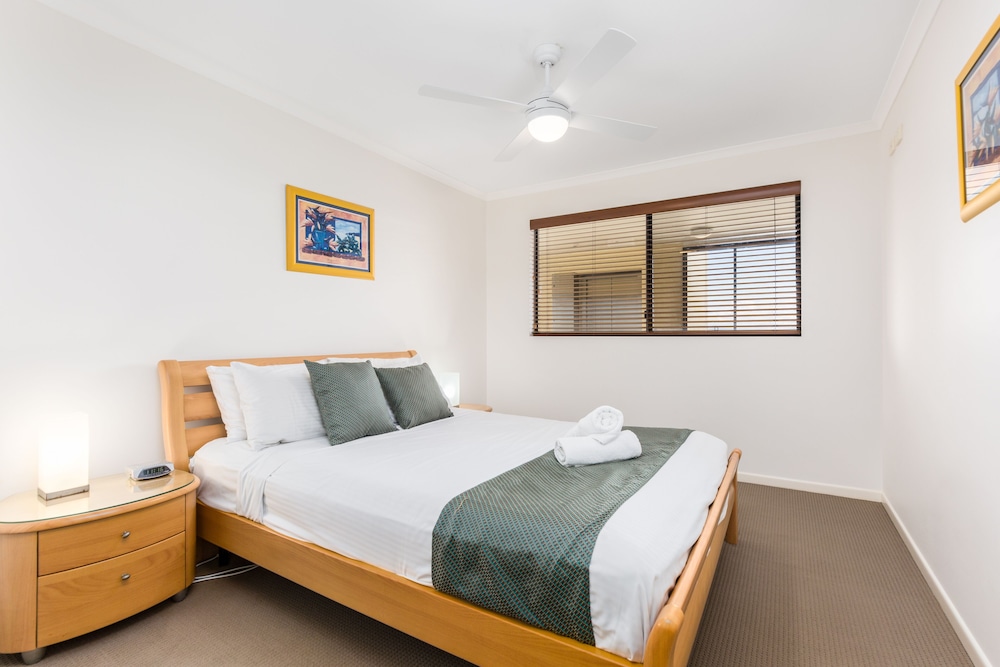 2 Bedroom Roof Top Apartment photo 2
