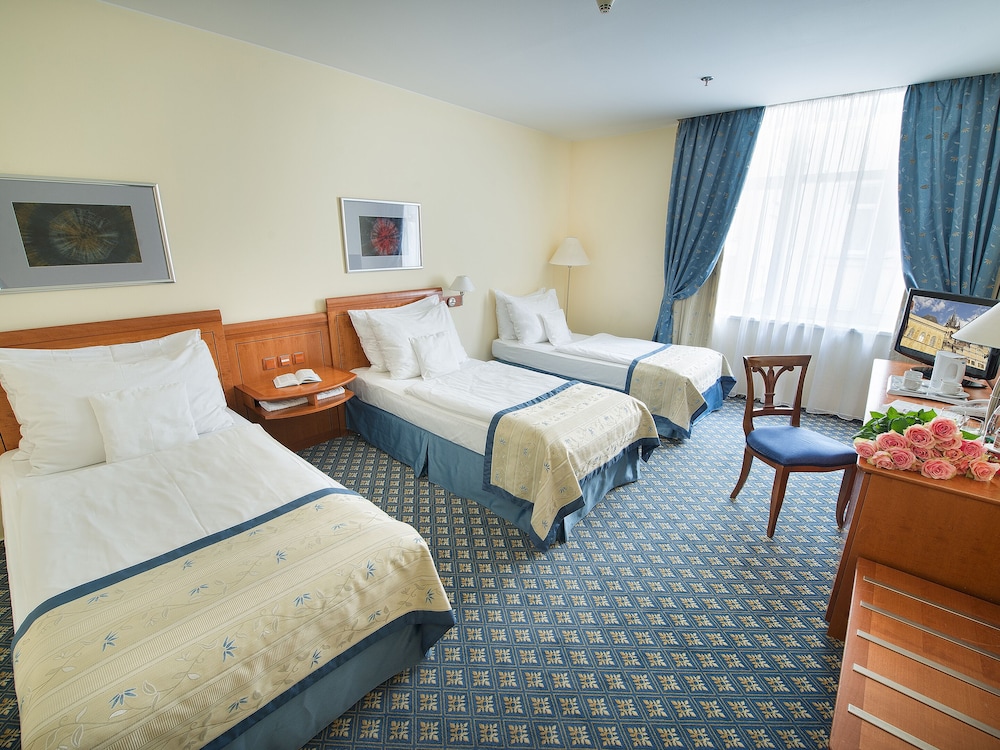 Room, 3 Twin Beds, Non Smoking
