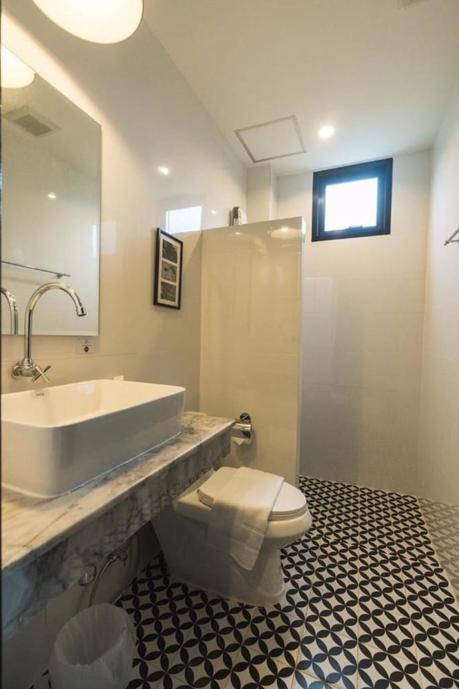 Deluxe Twin Room - Photo 5