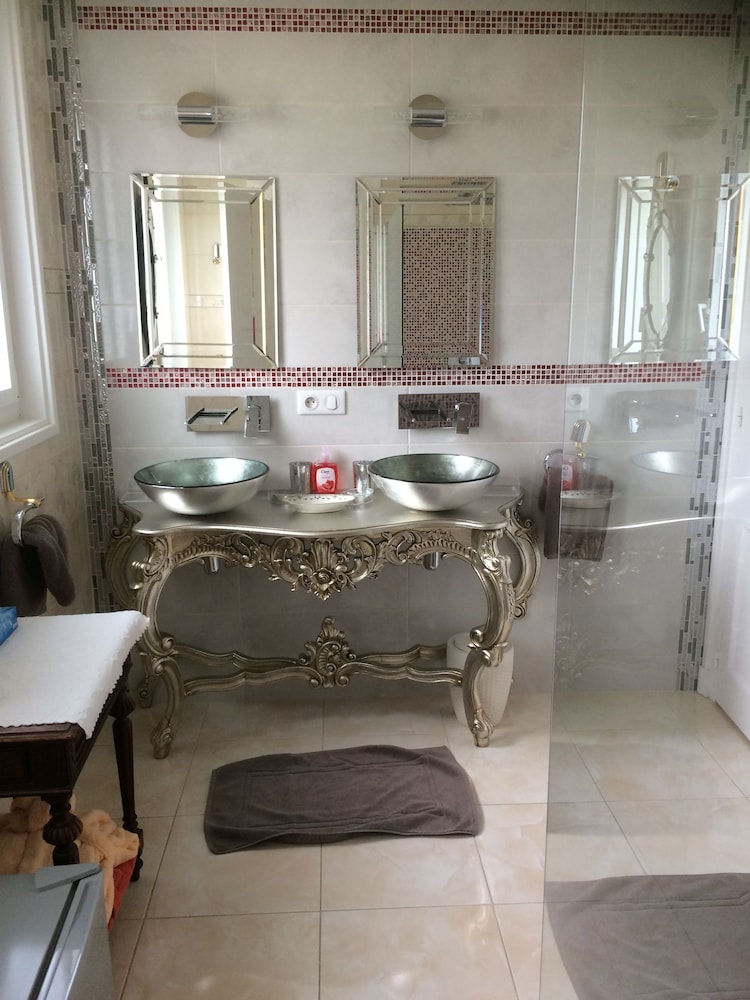 Double Room (Romantique) photo 2