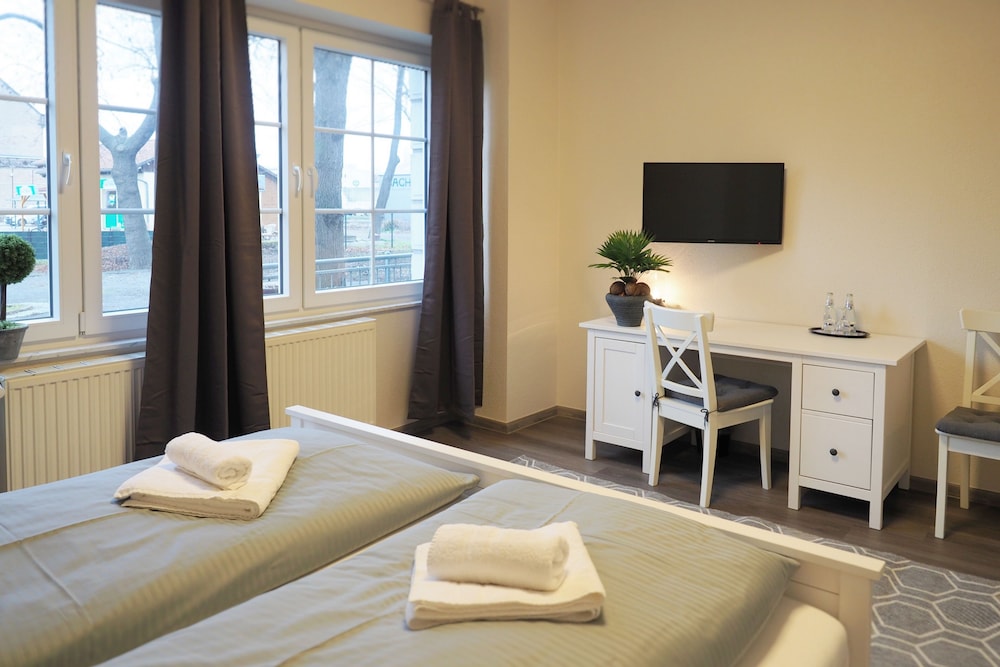 Standard Double Room Single Use photo 3