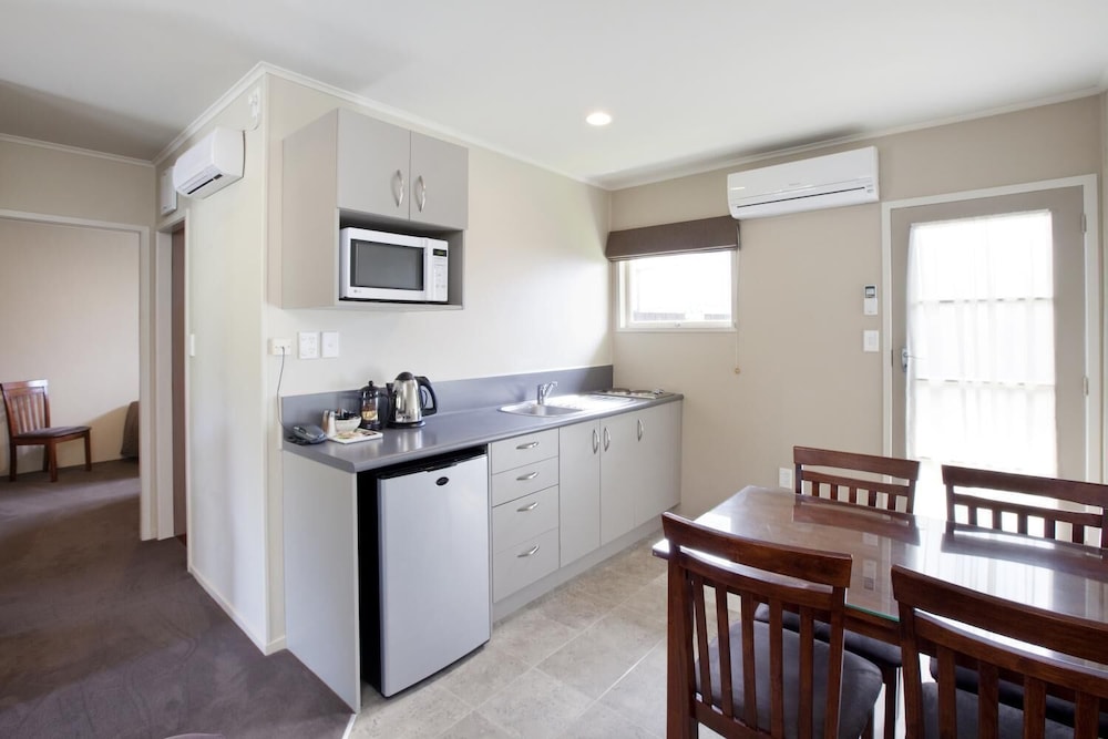 2 Bedroom Unit photo 3