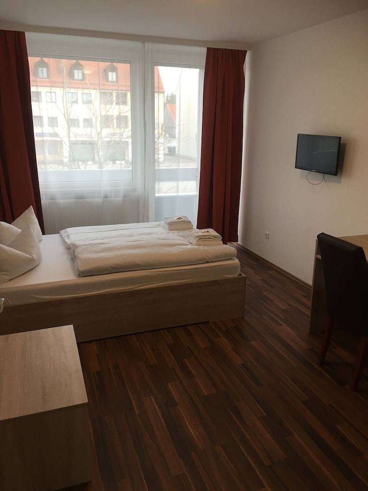Basic Apartment, 4 Bedrooms, Kitchen photo 3