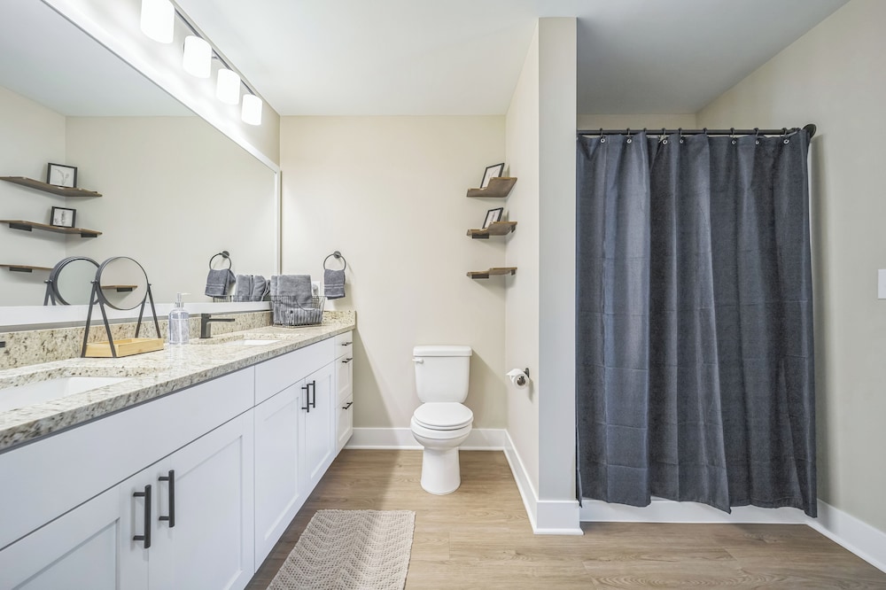 Deluxe Condo, 3 Bedrooms, Non Smoking, Patio photo 2