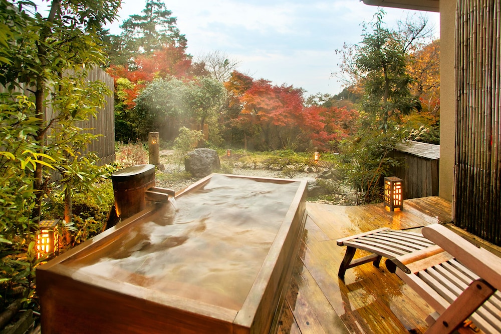 Japanese Western Suite Room with Outside Bath photo 1