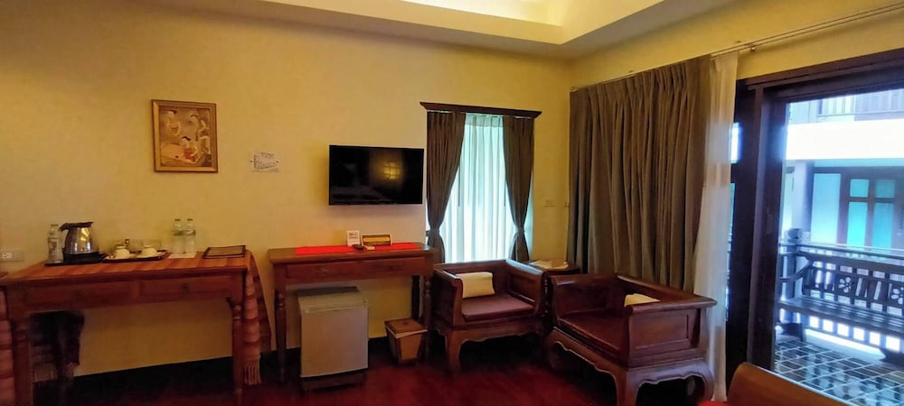 Superior Double Room with Bathtub photo 2