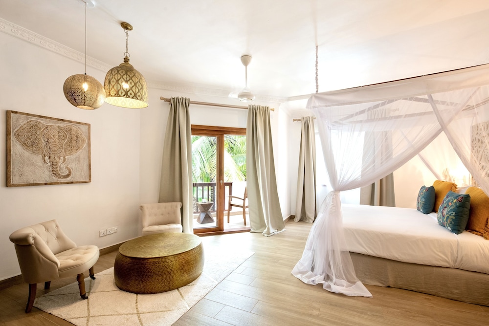 Deluxe Room, Ocean View - Photo 11