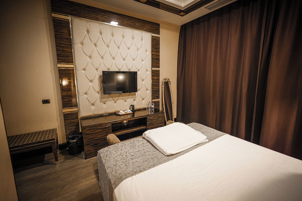 Standard Double or Twin Room, City View