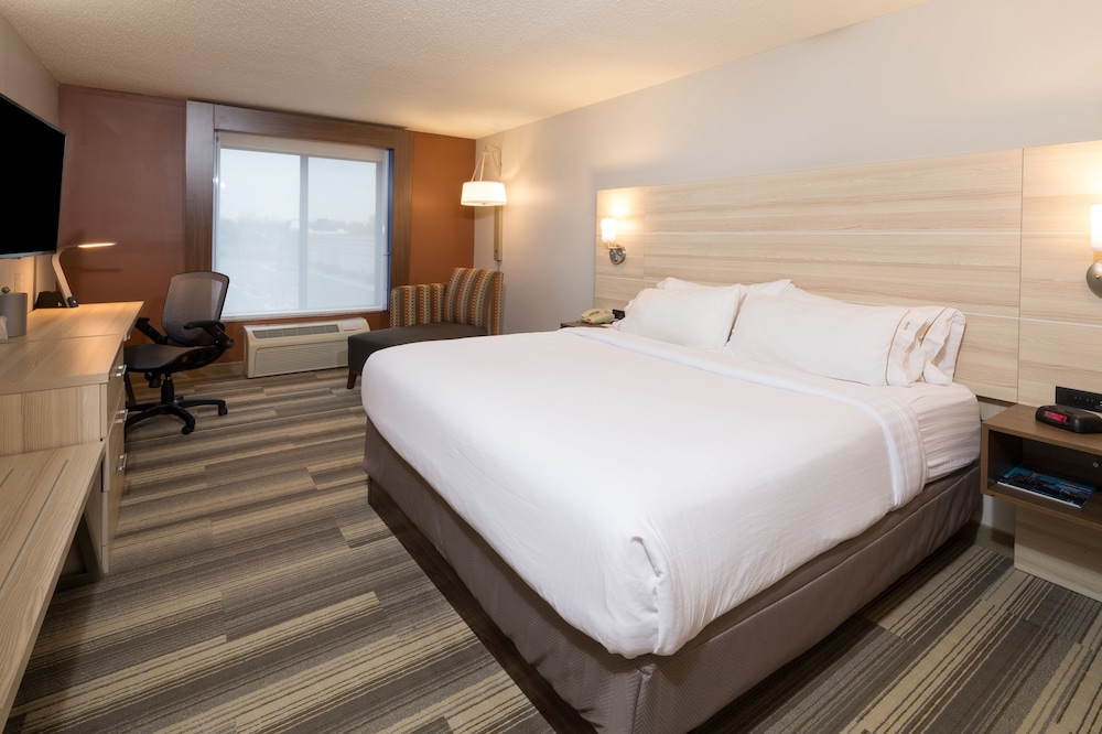Standard Room, 1 King Bed, Accessible (Communications) - Photo 1