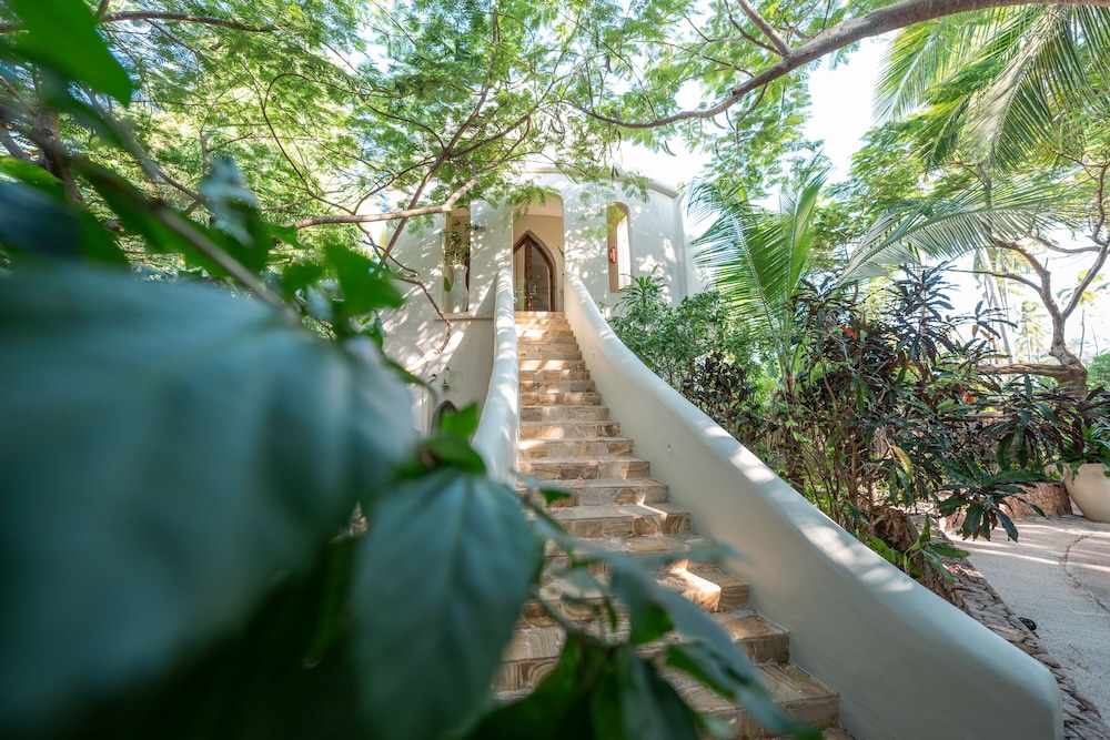 Presidential Villa, 2 Bedrooms (Mbingu)
