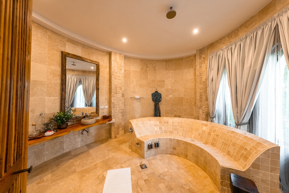 Private Villa Mawingu photo 3