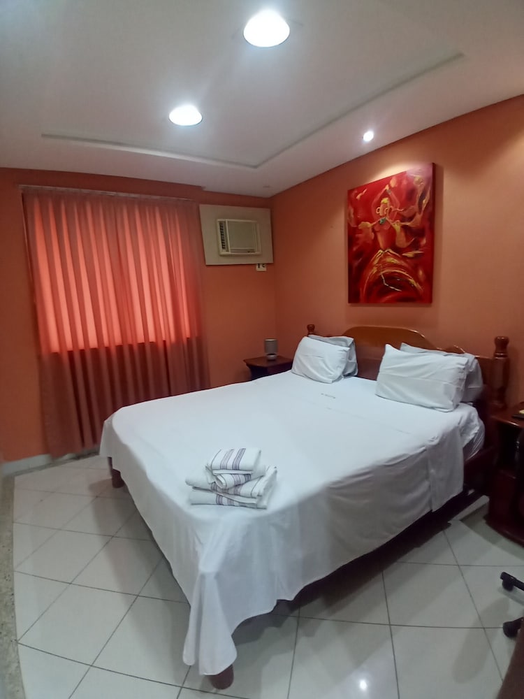 Deluxe Double or Twin Room photo 2