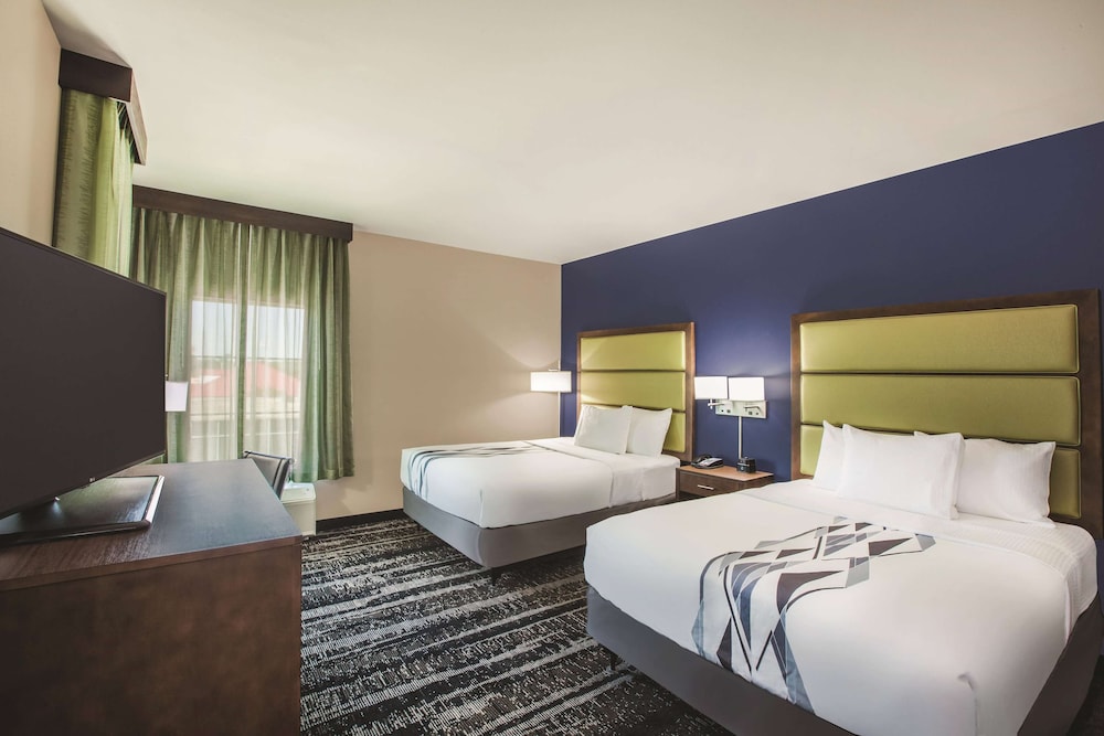 Room, 2 Queen Beds, Accessible, Non Smoking (Mobility Accessible) photo 1
