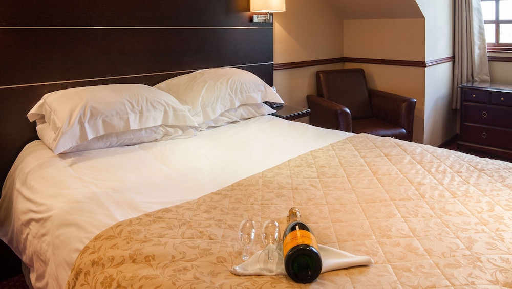 Suite - Photo 9