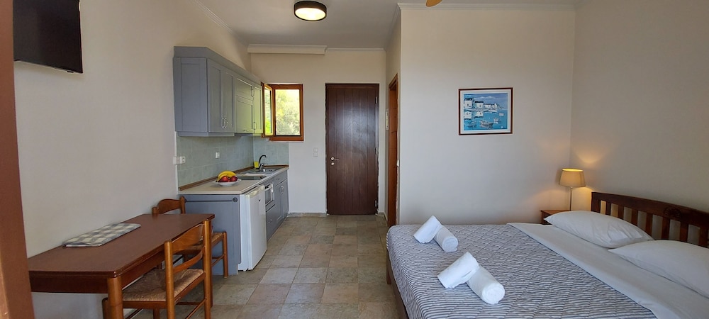 Studio, Sea View