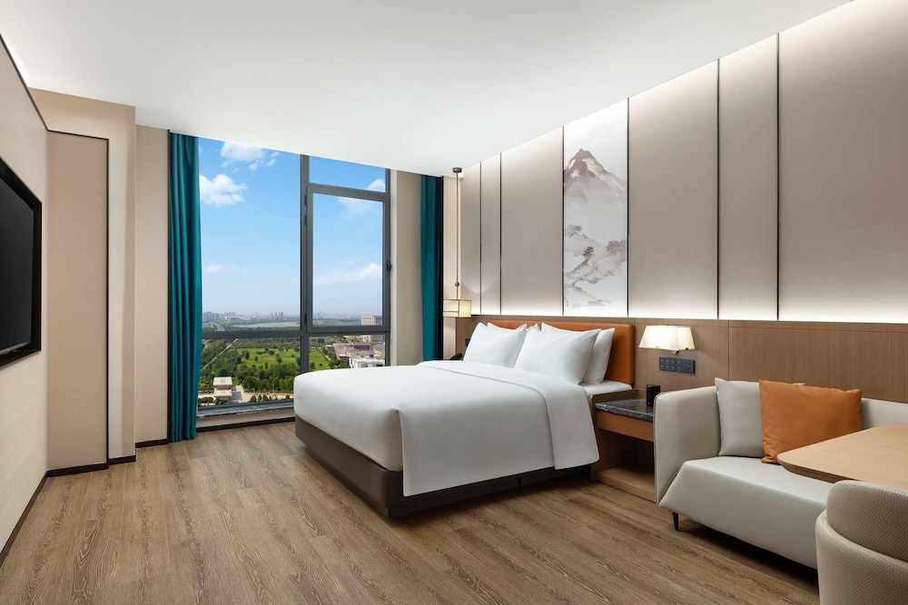 Superior Room, 1 King Bed, Non Smoking