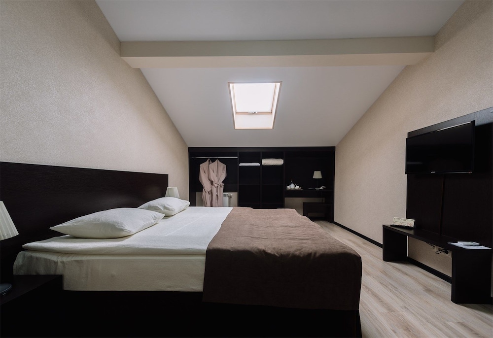 Standard Double Or Twin Room photo 3