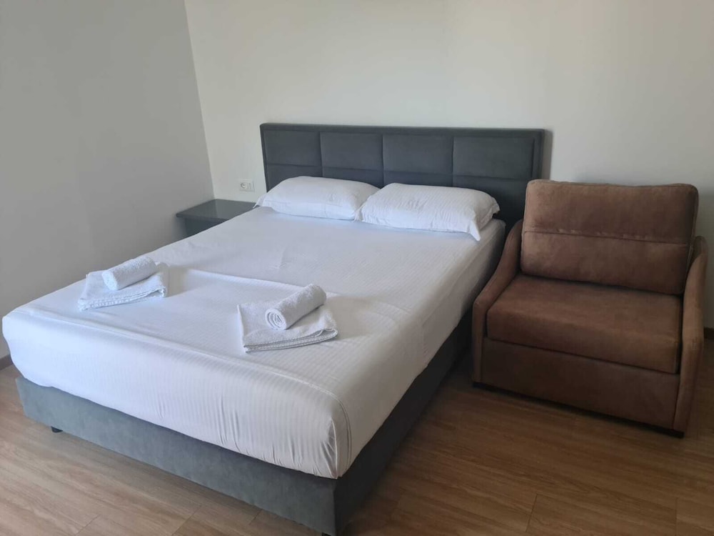 Double or Twin Side, Sea View