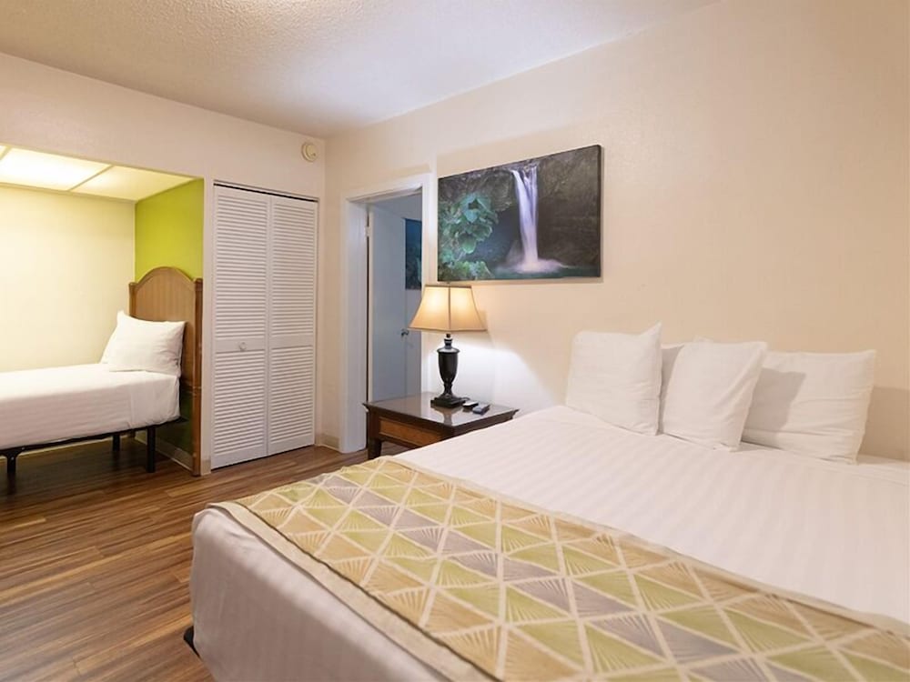 Quadruple Room - Photo 3