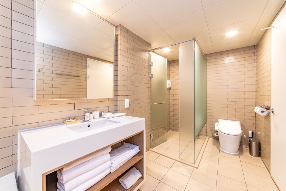Premium Family Suite With Loft 1602 - Photo 8