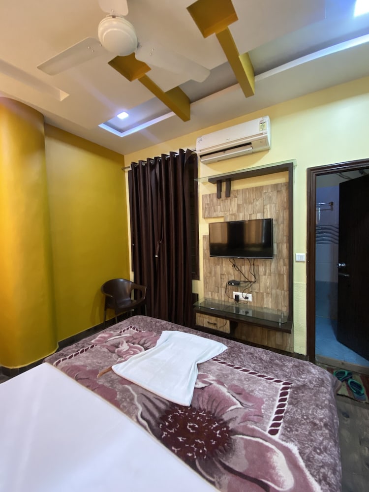 Deluxe Room - Photo 3