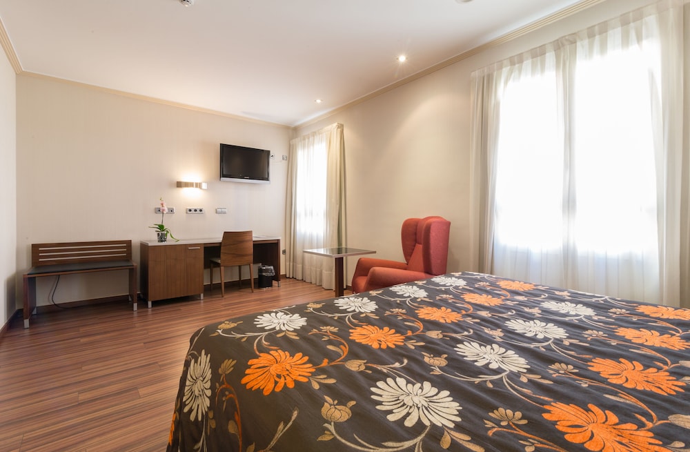 Junior Suite, Jetted Tub