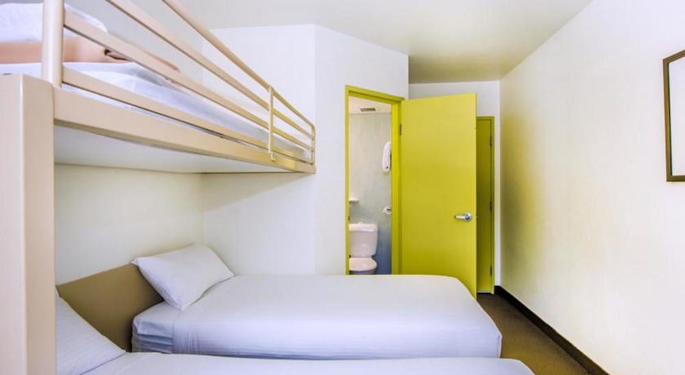 Room, Multiple Beds photo 3