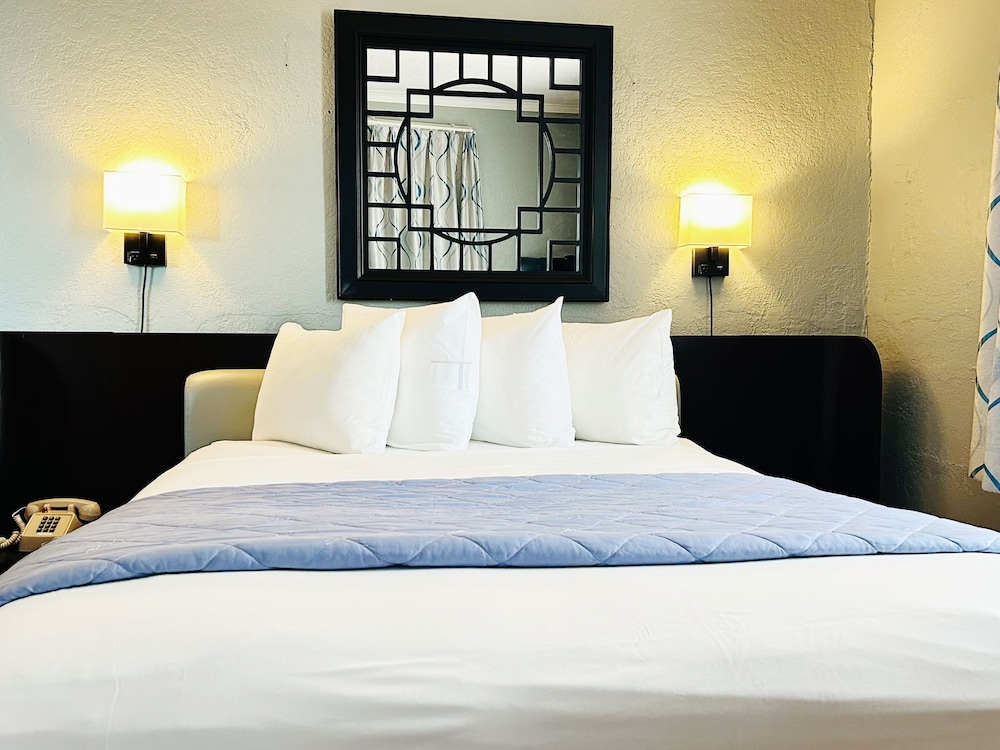 Standard Room - Photo 1