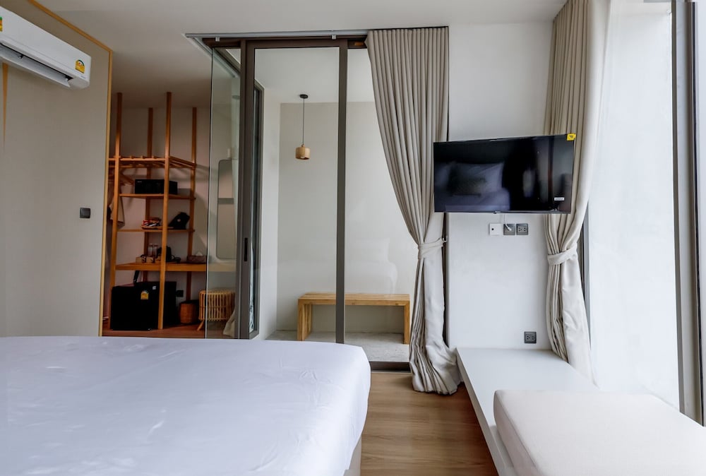 Deluxe Double Room, Non Smoking - Photo 6