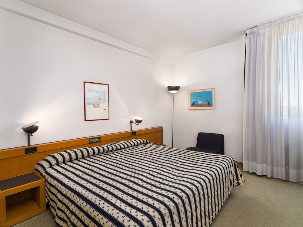 Classic Double Room Single Use - Photo 1