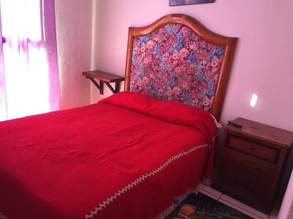 Double Room, 1 Queen Bed