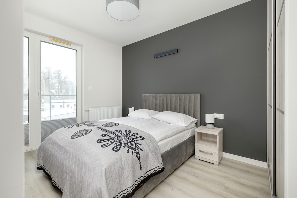 Apartment, 1 Bedroom, Balcony, Mountainside