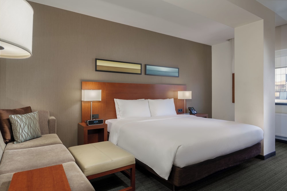 Deluxe King Room photo 3