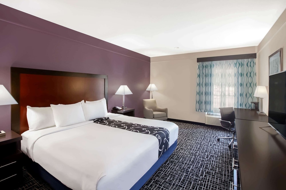 Room, 1 King Bed, Non Smoking - Photo 1