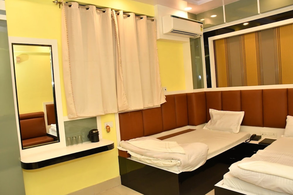 Royal Room photo 1